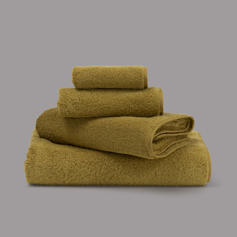 slide 3 Unito Bath Towel