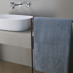 Unito Bath Sheet slide 1 Unito Bath Sheet