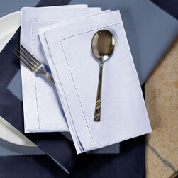 Artistry Ajour Napkins Set