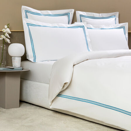 slide 2 Triplo Bourdon Duvet Cover Set