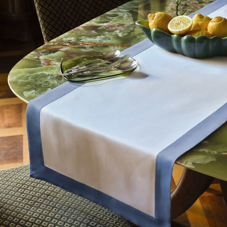 slide 1 Artistry Ajour Runner