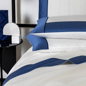 slide 6 Linear Pillowcase Set