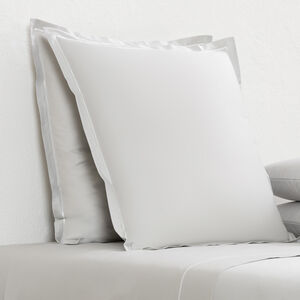 slide 2 Camelia Euro Sham