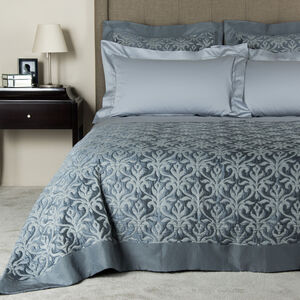 slide 1 Platinum Bedcover