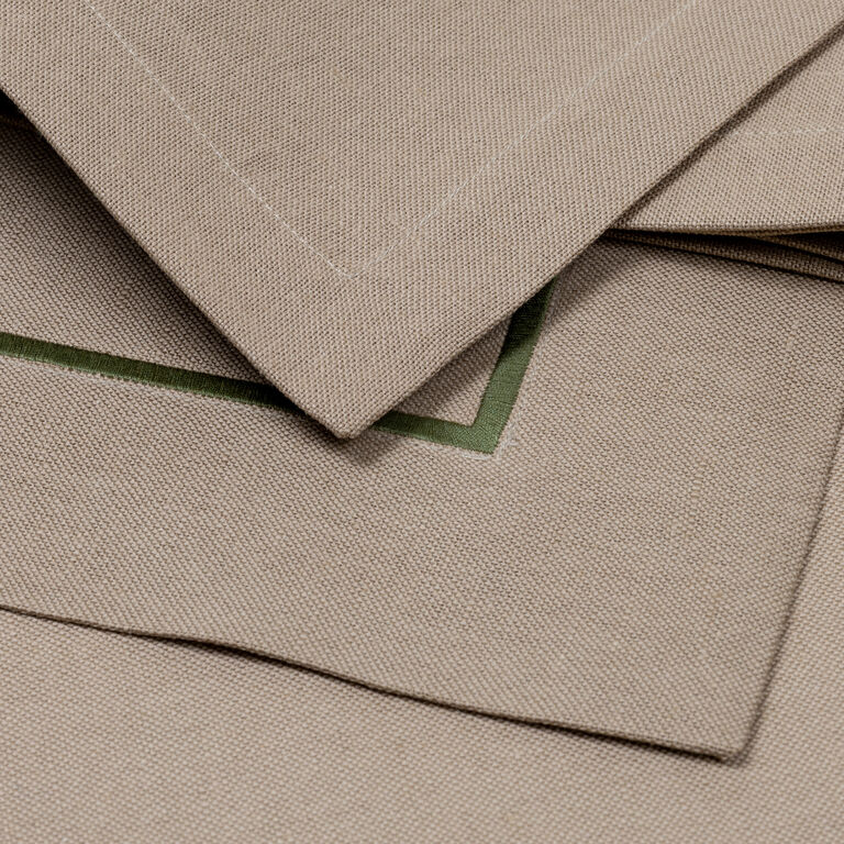 slide 4 Define Placemats and Napkins Set