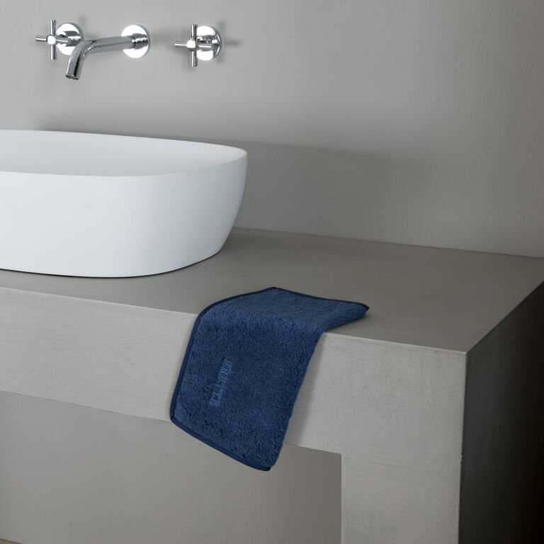 slide 1 Unito Wash Cloth