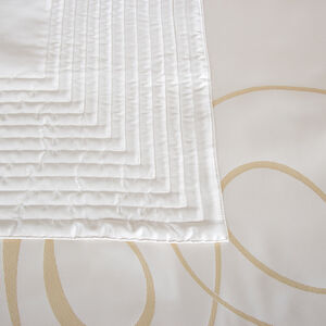 slide 3 Luxury Sparkling Swirl Light Quilt