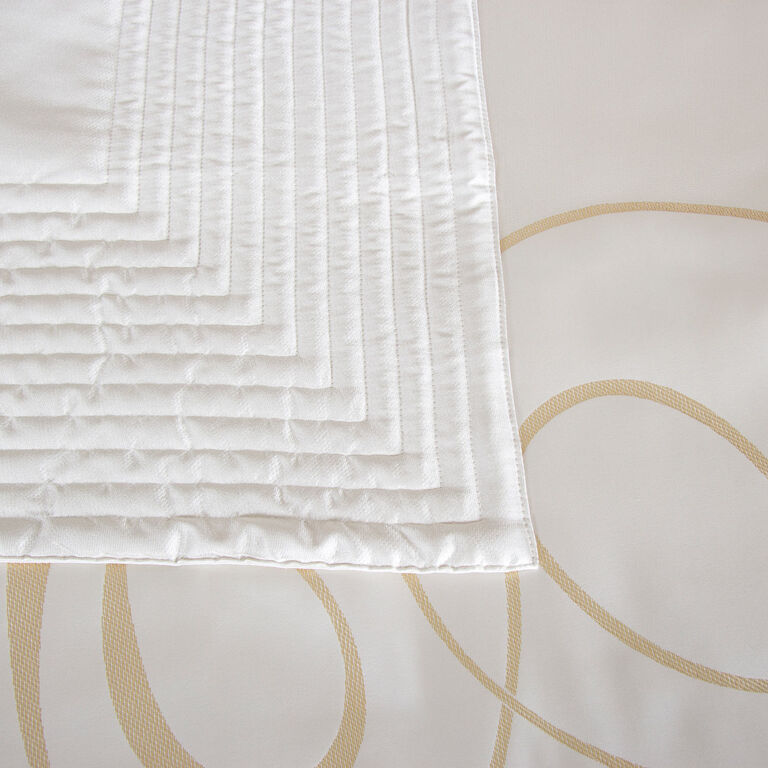 slide 3 Luxury Sparkling Swirl Light Quilt