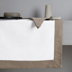 Artistry Ajour Runner