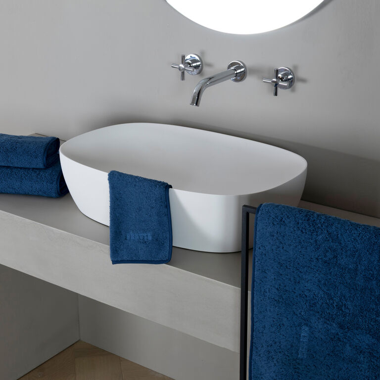 slide 2 Unito Wash Cloth