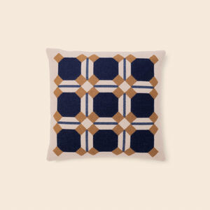 Deco Cushion 004 slide 2 Deco Cushion 004