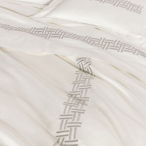 slide 4 Basket Weave Embroidered Duvet Cover Set