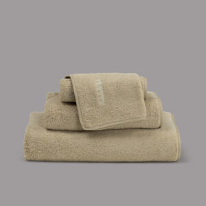 slide 3 Unito Wash Cloth