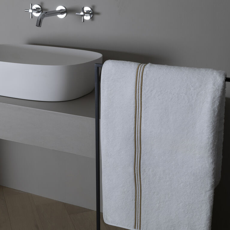 slide 1 Triplo Bourdon Bath Sheet