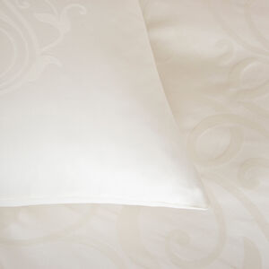 slide 3 Medallion Heart Pillowcase