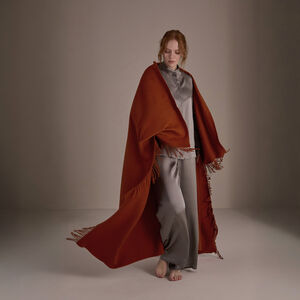 slide 4 Pure Cashmere Throw