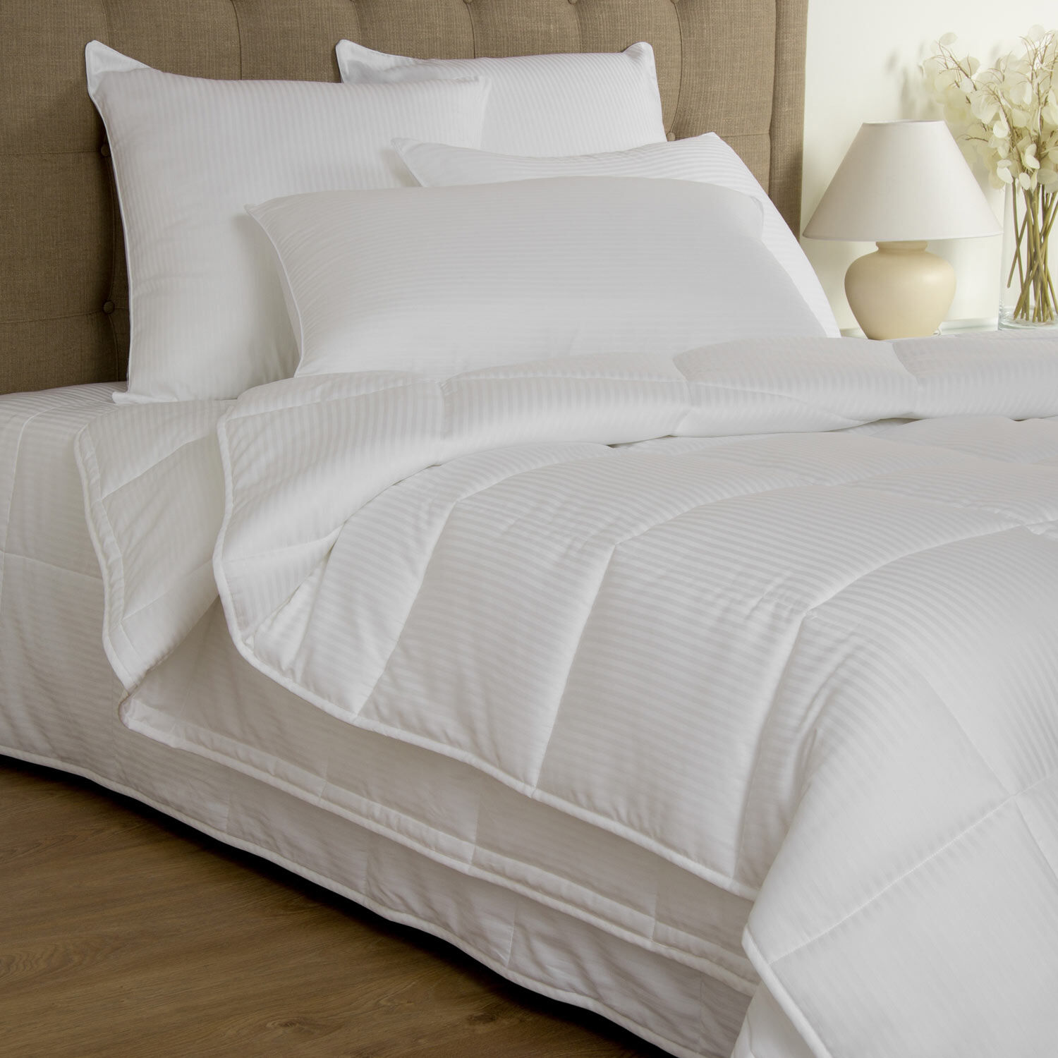 slide 4 Nuvola Medium Down Alternative Comforter