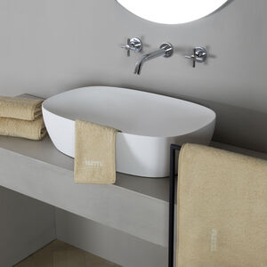 slide 2 Unito Bath Towel