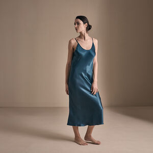 slide 2 Cascade Long Nightgown