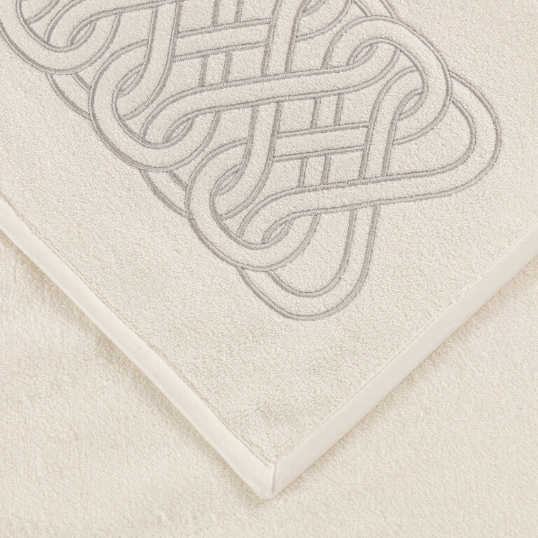slide 3 Auspicious Embroidered Bath Towel