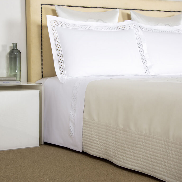 slide 2 Luxury Sparkling Swirl Light Quilt