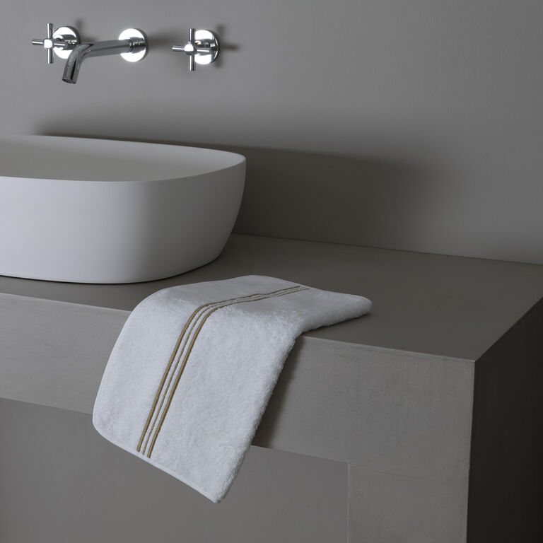 slide 1 Triplo Bourdon Hand Towel