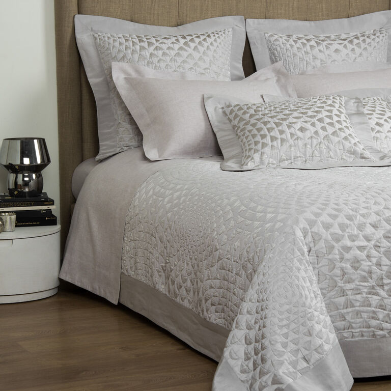slide 5 Pave Bedcover