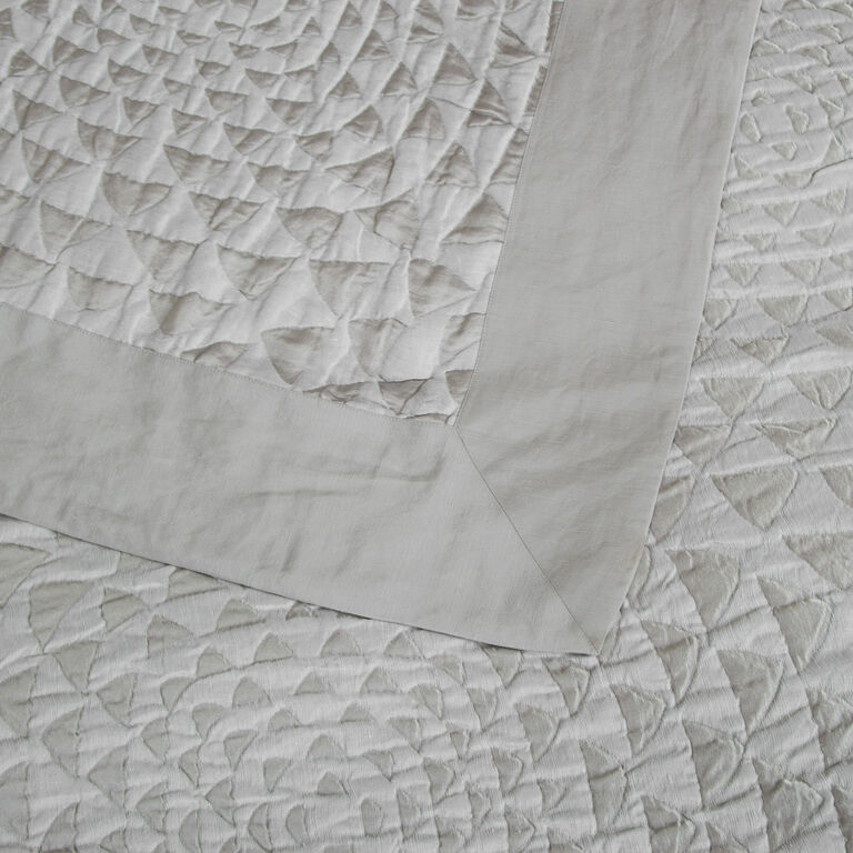 slide 3 Pave Bedcover