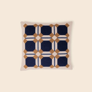 Deco Cushion 004 slide 1 Deco Cushion 004