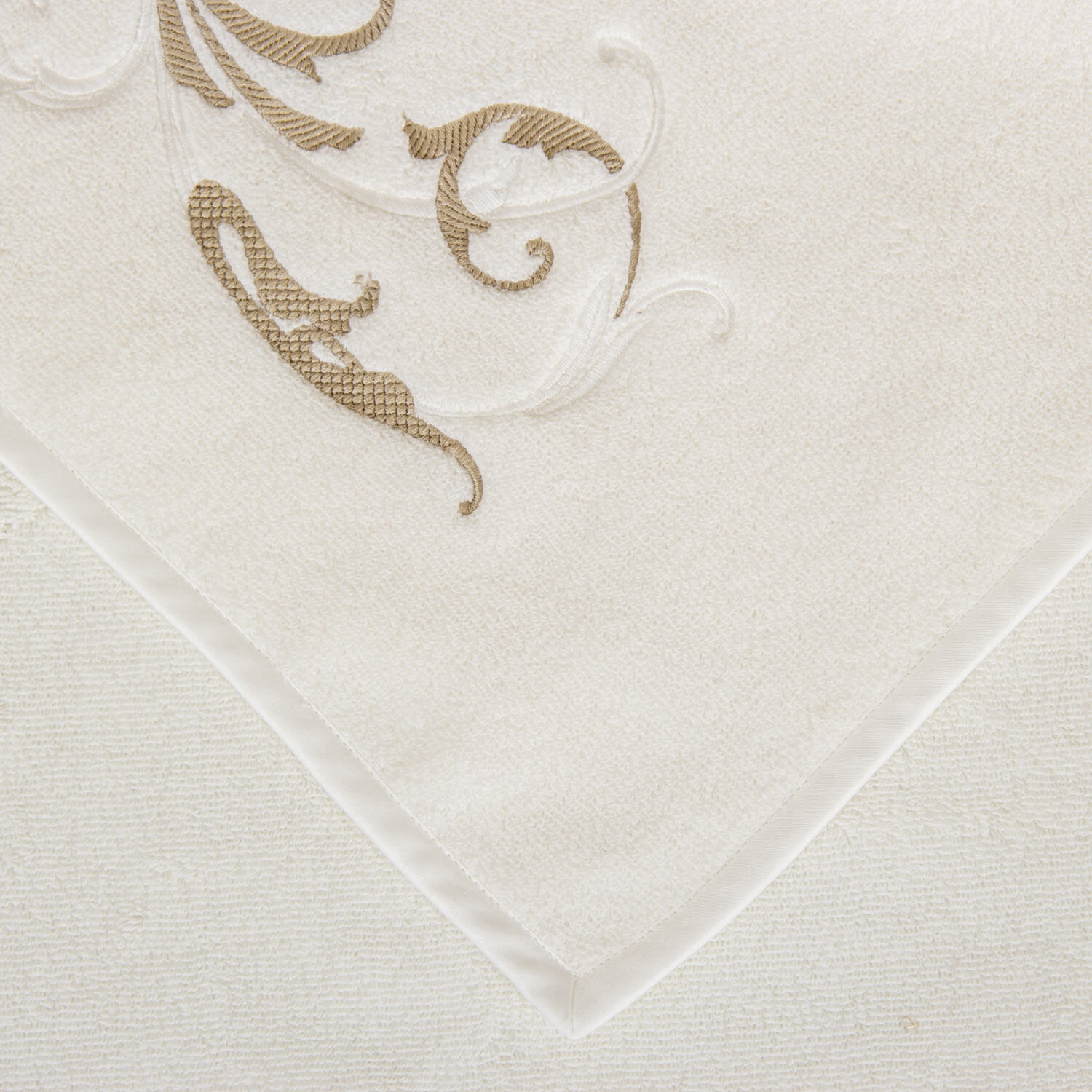 slide 2 Tracery Embroidered Hand Towel