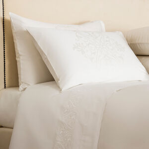 slide 2 Medallion Heart Pillowcase