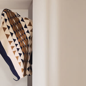 Deco Throw 001 slide 5 Deco Throw 001