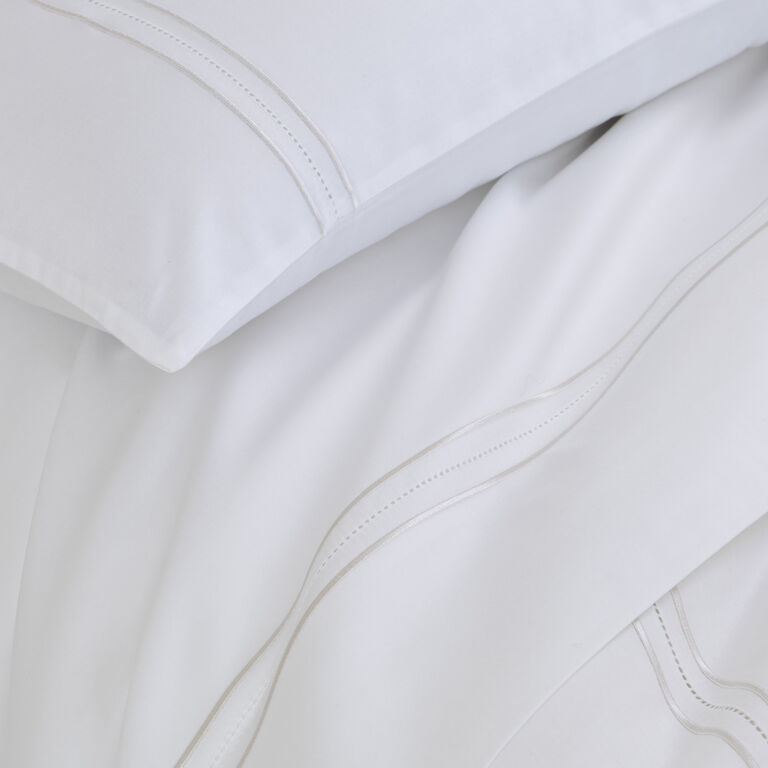 slide 5 Elegance Duvet Cover Set
