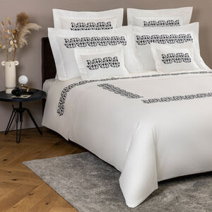 slide 4 Ornate Medallion Embroidered Sheet Set