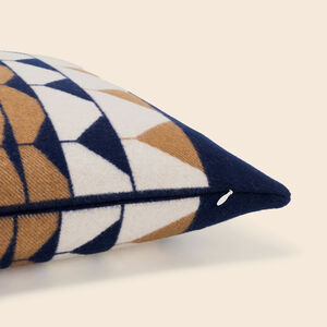 Deco Cushion 001 slide 3 Deco Cushion 001