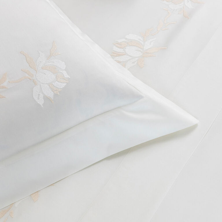 slide 3 Peonia Embroidered Duvet Cover
