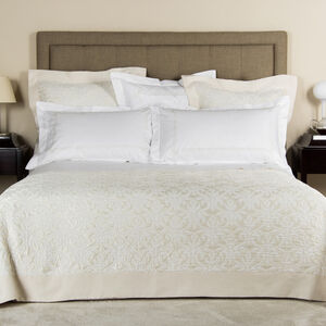 slide 4 Sirmione Euro Sham