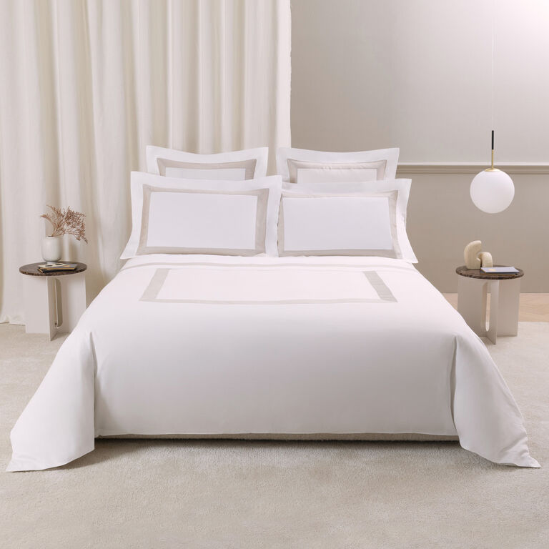 slide 4 Sateen Breeze Border Duvet Cover