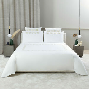 Bold Bicolor Embroidery Duvet Cover Set slide 4 Bold Bicolor Embroidery Duvet Cover Set
