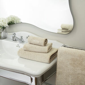 slide 4 Unito Bath Towel