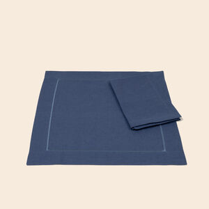 slide 3 Define Placemats and Napkins Set