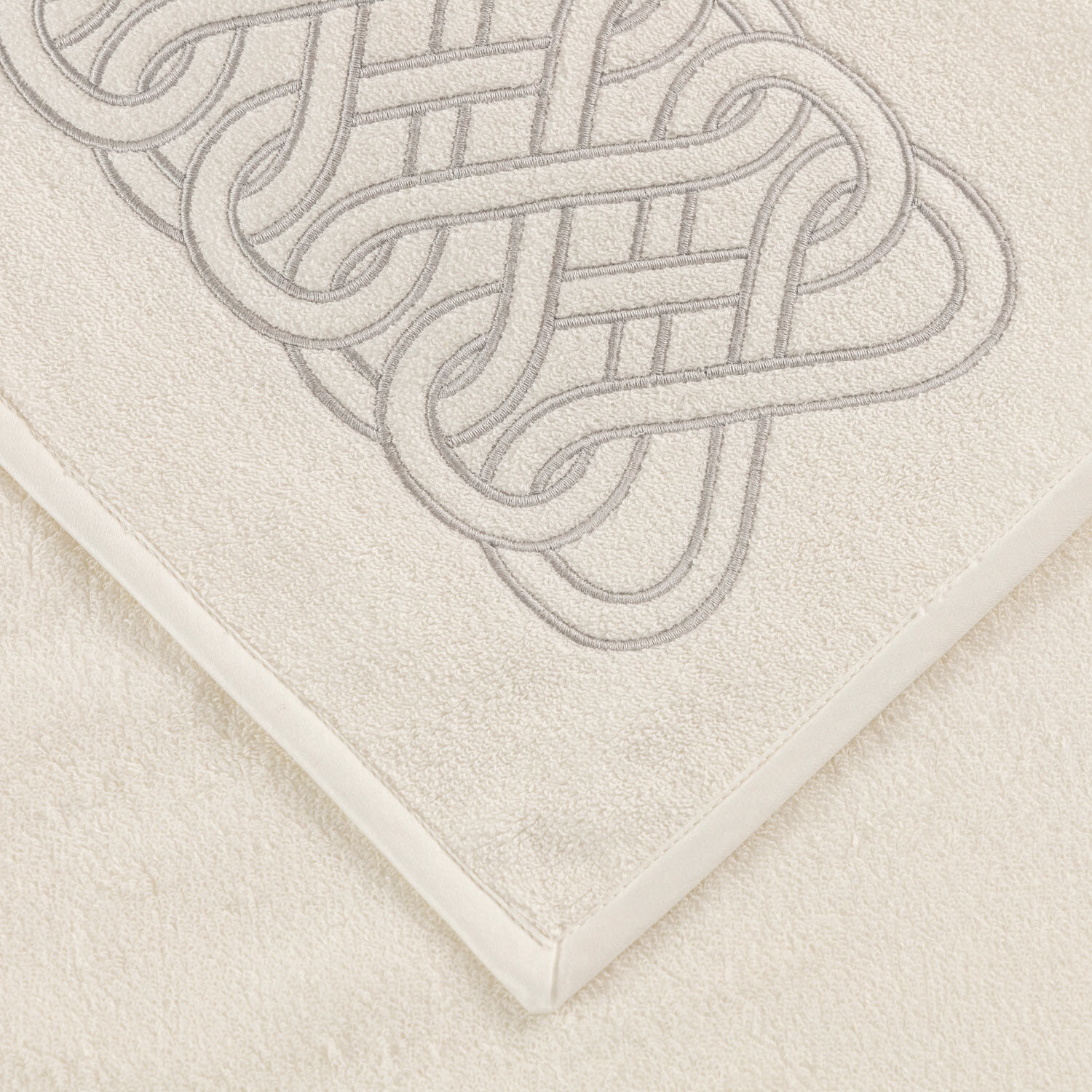slide 3 Auspicious Embroidered Bath Sheet