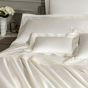 slide 5 Auspicious Lace Duvet Cover