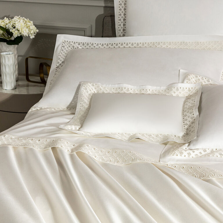 slide 5 Auspicious Lace Duvet Cover