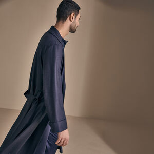 Pilot Robe slide 1 Pilot Robe