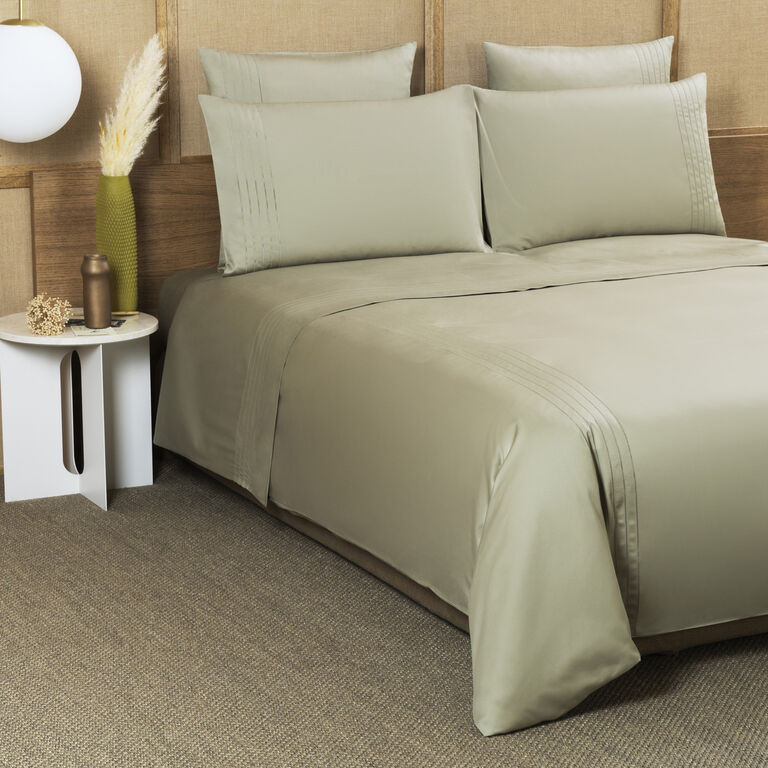 slide 4 Lush Ajour Pillowcase Set