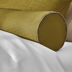 Allure Neck Roll
