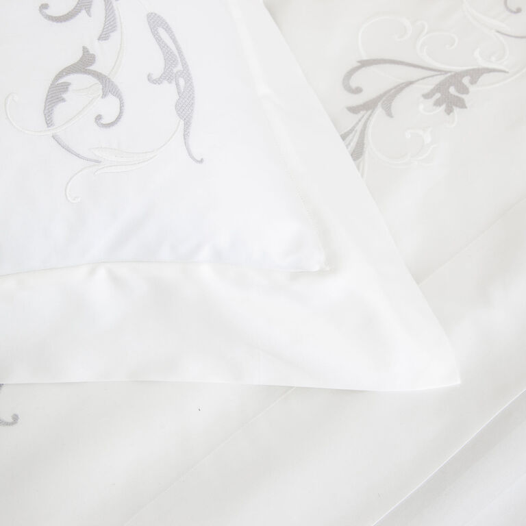 slide 3 Tracery Embroidered Duvet Cover