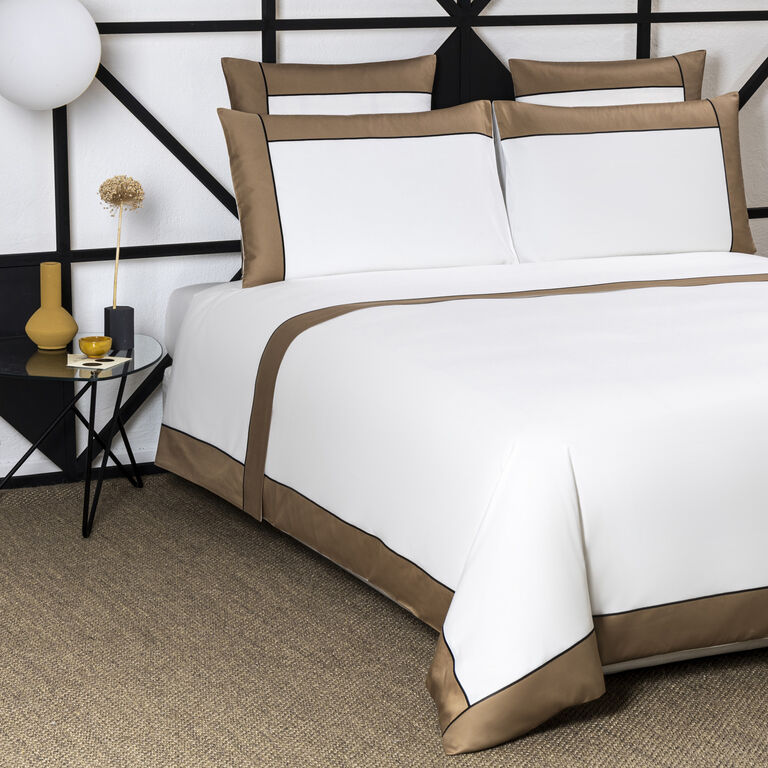 slide 4 Linear Euro Pillowcase Set