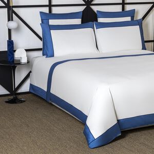 slide 5 Linear Pillowcase Set